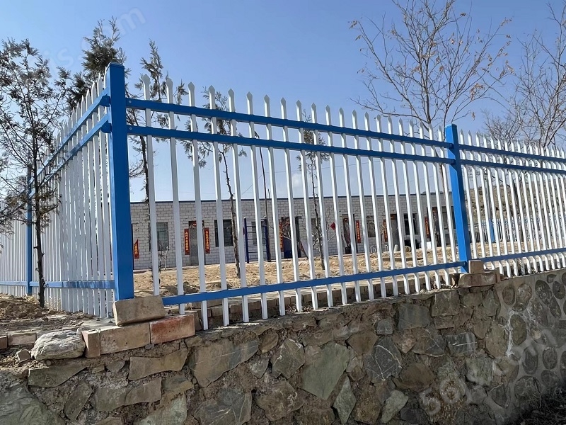 小区围墙护栏围栏包安装